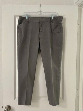 Old Navy Chino Pixie Pants in Gray, Slim Skinny Ankle Crop